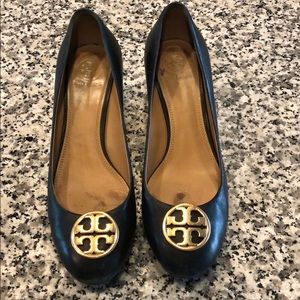 Tory Burch Chelsea Wedge 8.5 black